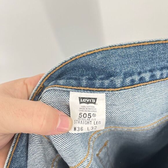 Vintage Levi's 550 Jeans Blue Denim Straight Leg Cotton Black Batwing Mens 36x32 - Picture 7 of 8